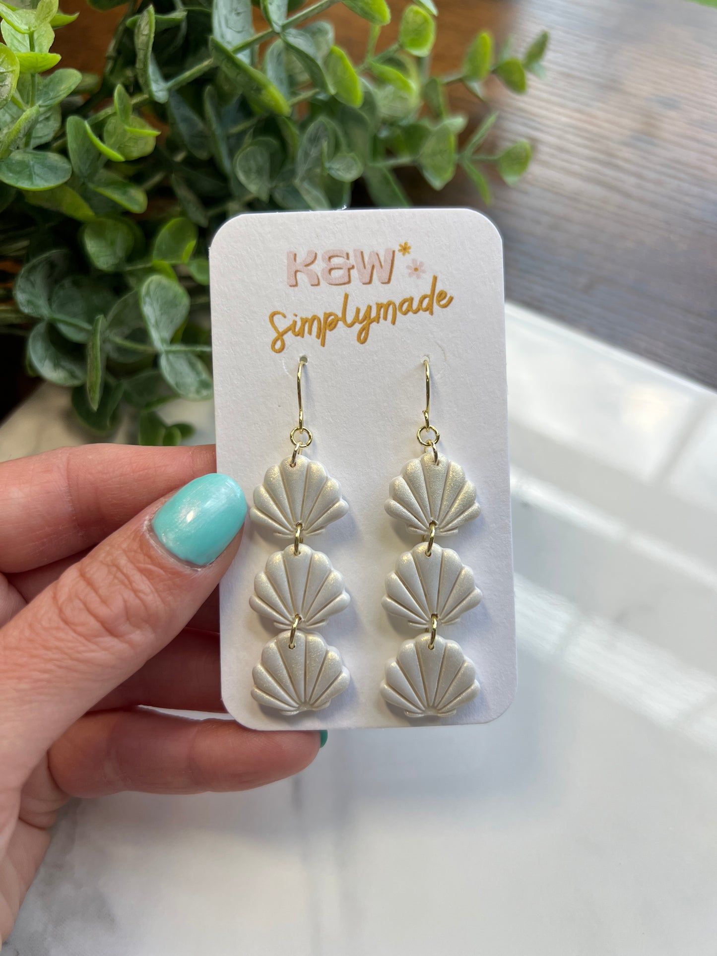 Shimmer Shells Dangle