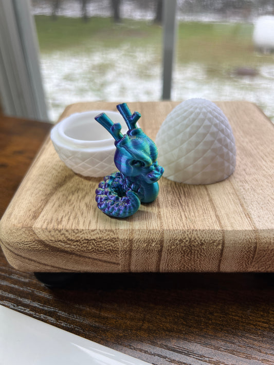 Multicolored Small Dragon w/Egg