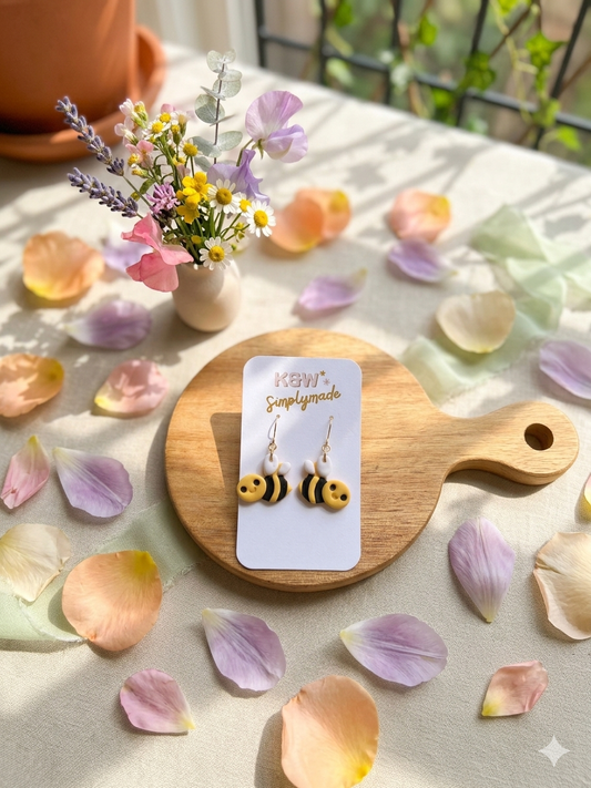 Bee Dangle