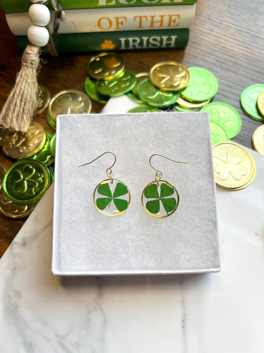 Clover Resin Dangle