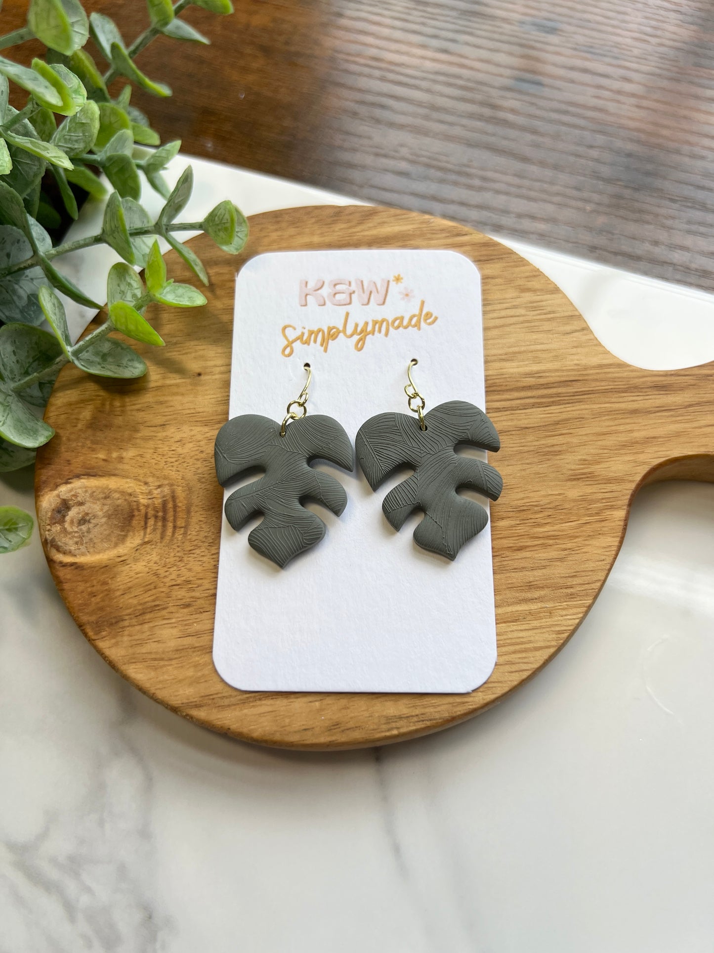 Monstera Dangle