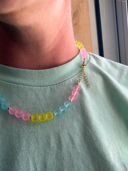 Frosted Glass Necklace With Pearls