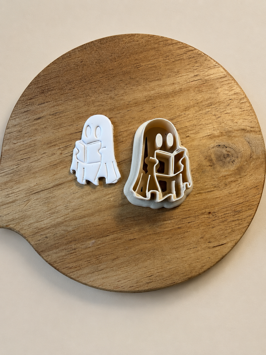 Book Ghost Cutter