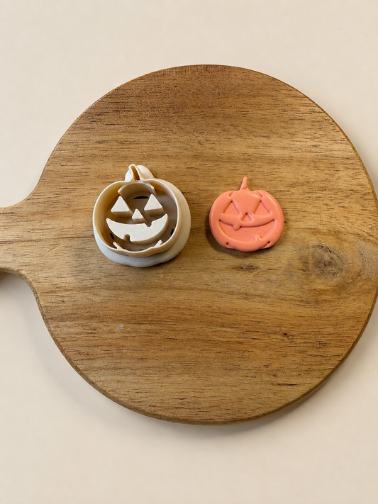 Happy Pumpkin Cutter